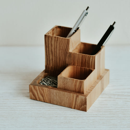 table organizing pen holder desk