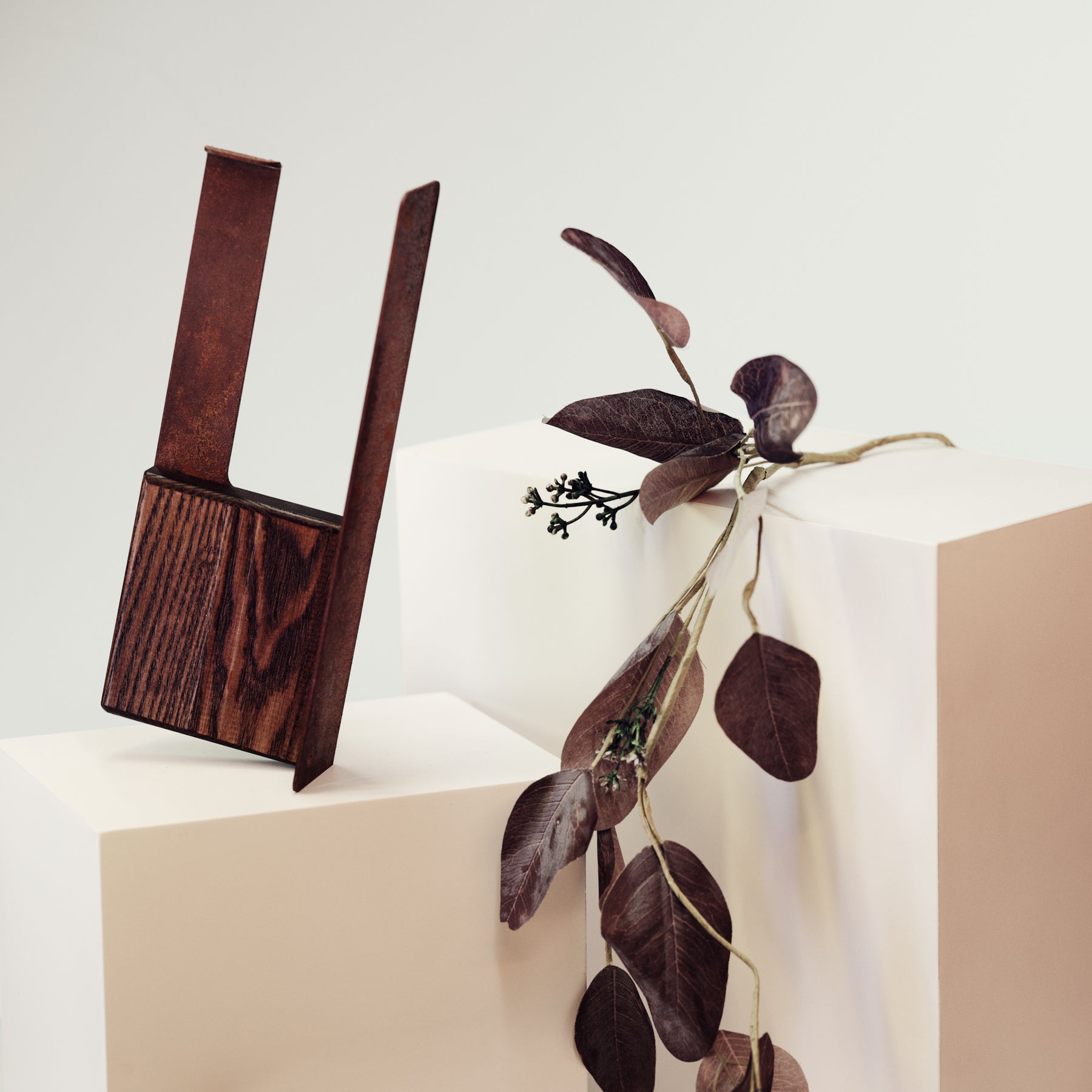 Soporte de papel higiénico con estante